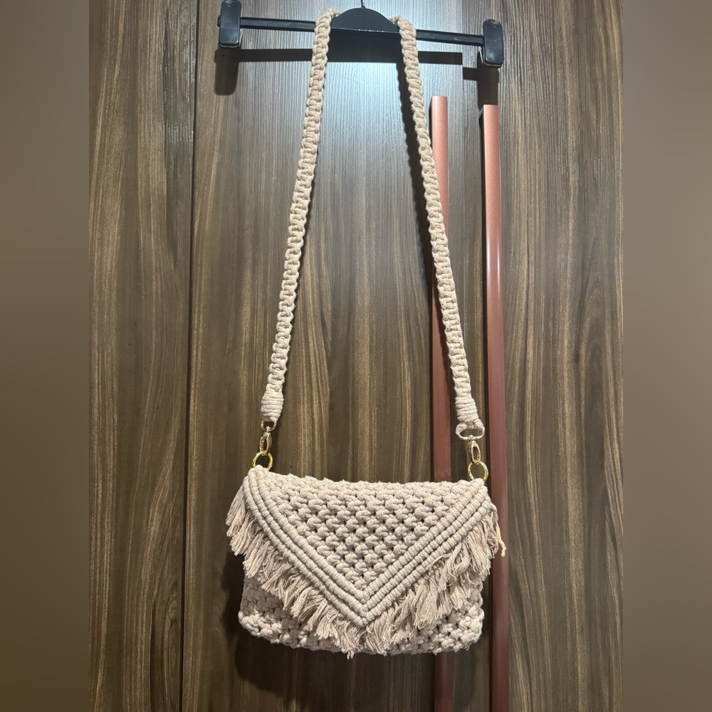 Handcrafted Beige Macramé Crossbody Bag